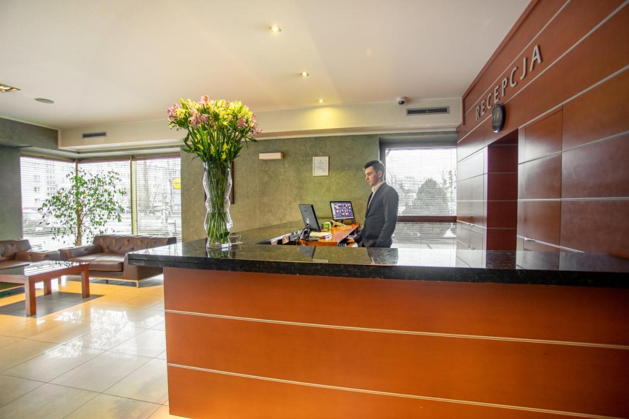 Business Hotel Vega Breslavia Exterior foto