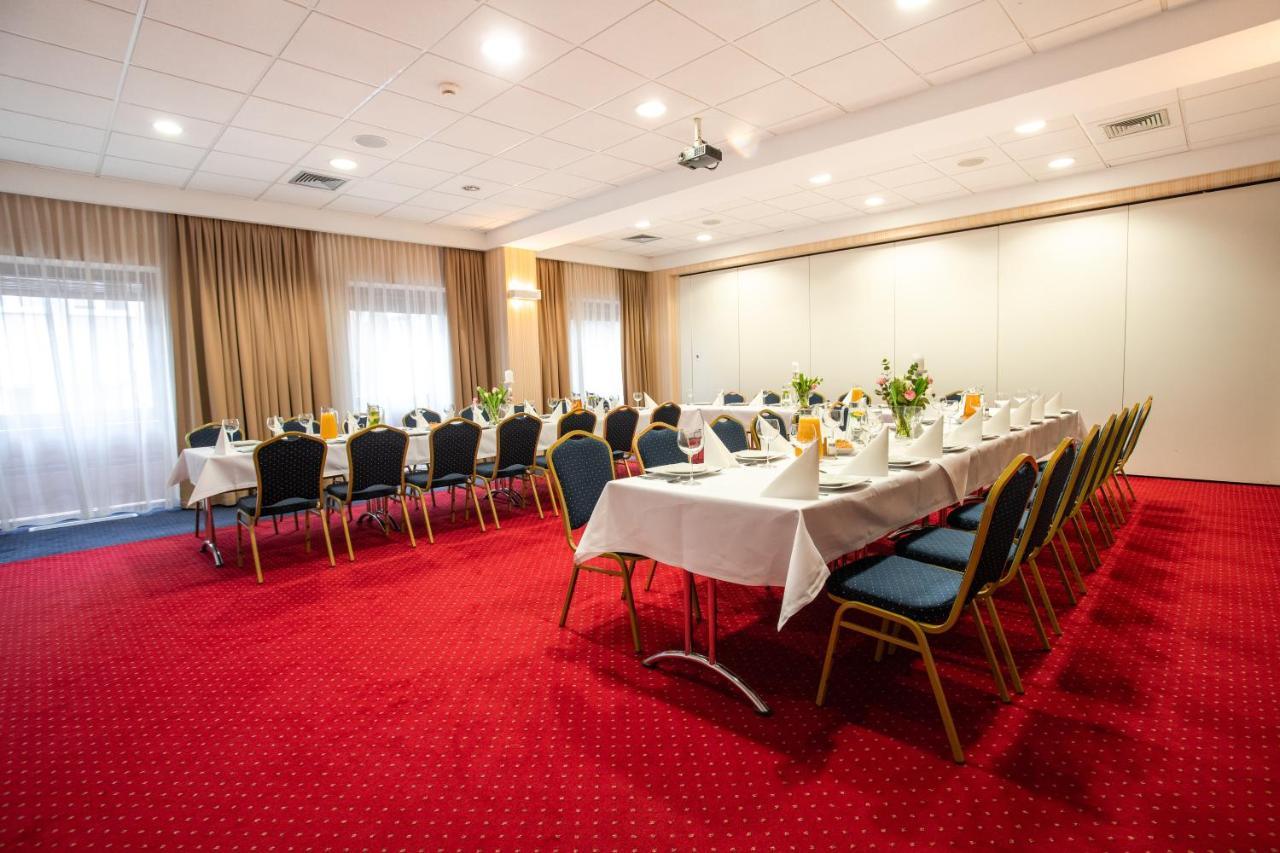 Business Hotel Vega Breslavia Exterior foto