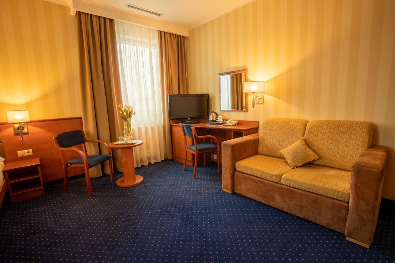 Business Hotel Vega Breslavia Exterior foto