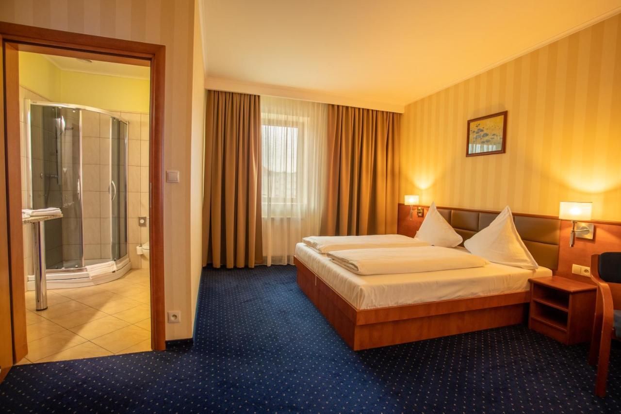 Business Hotel Vega Breslavia Exterior foto