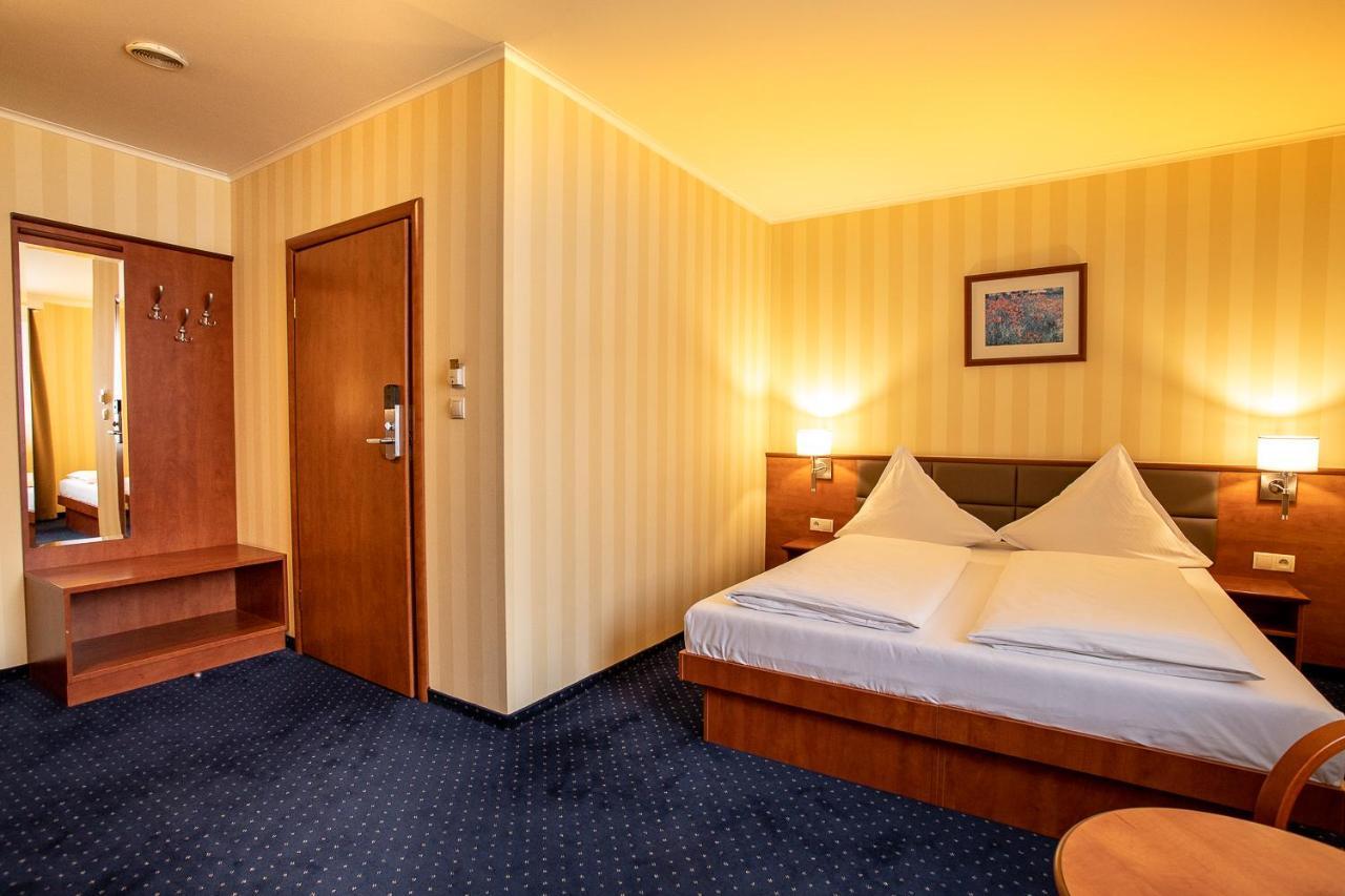 Business Hotel Vega Breslavia Exterior foto