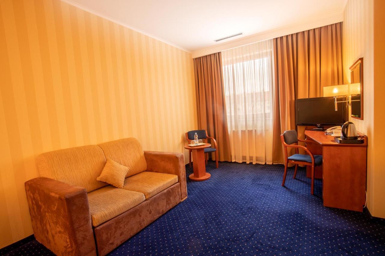 Business Hotel Vega Breslavia Exterior foto